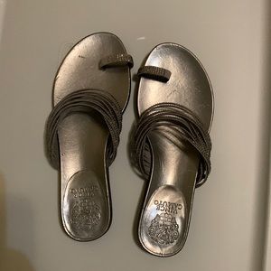 Vince Camuto slide never worn